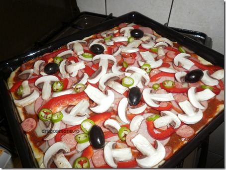 pizza topping